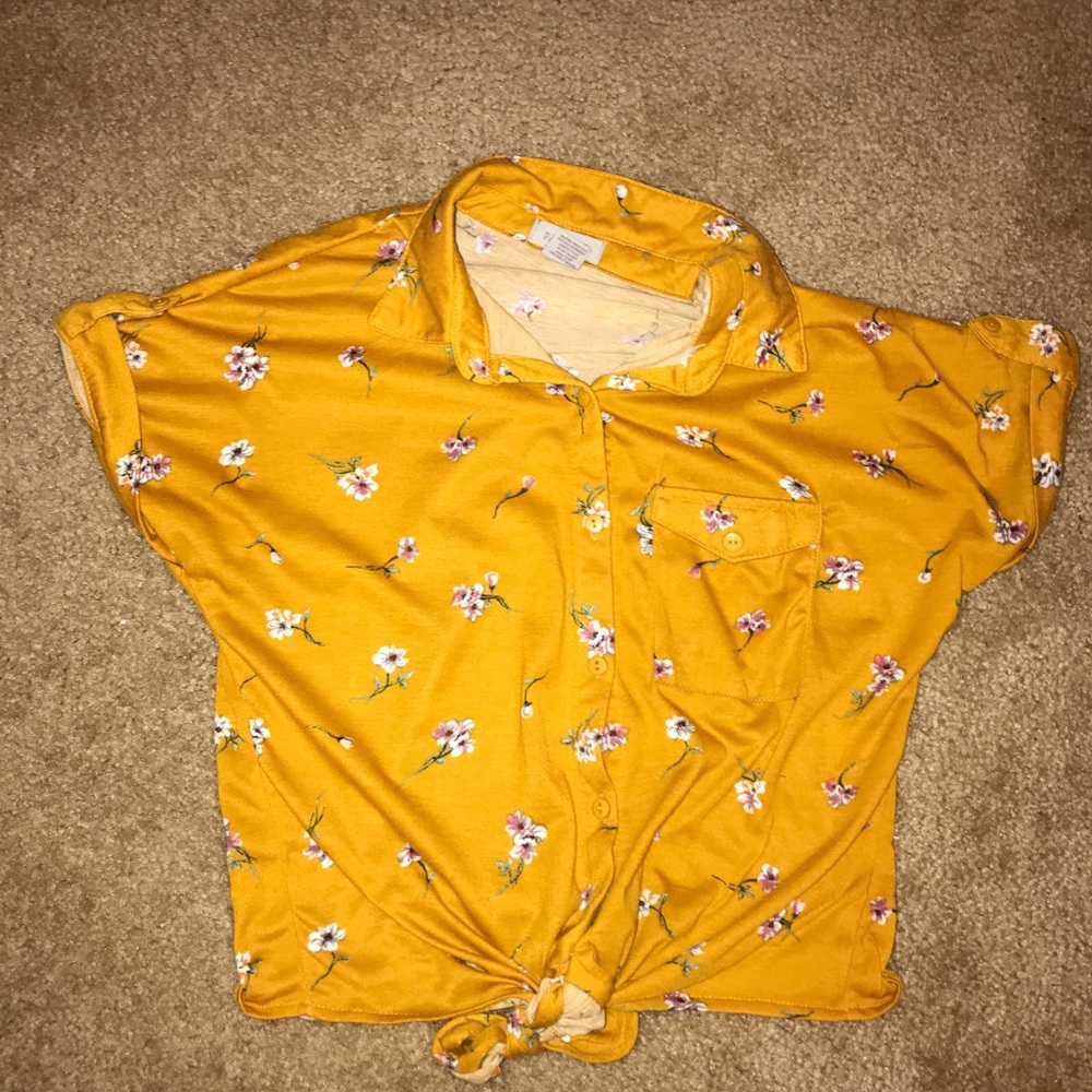 floral shirt